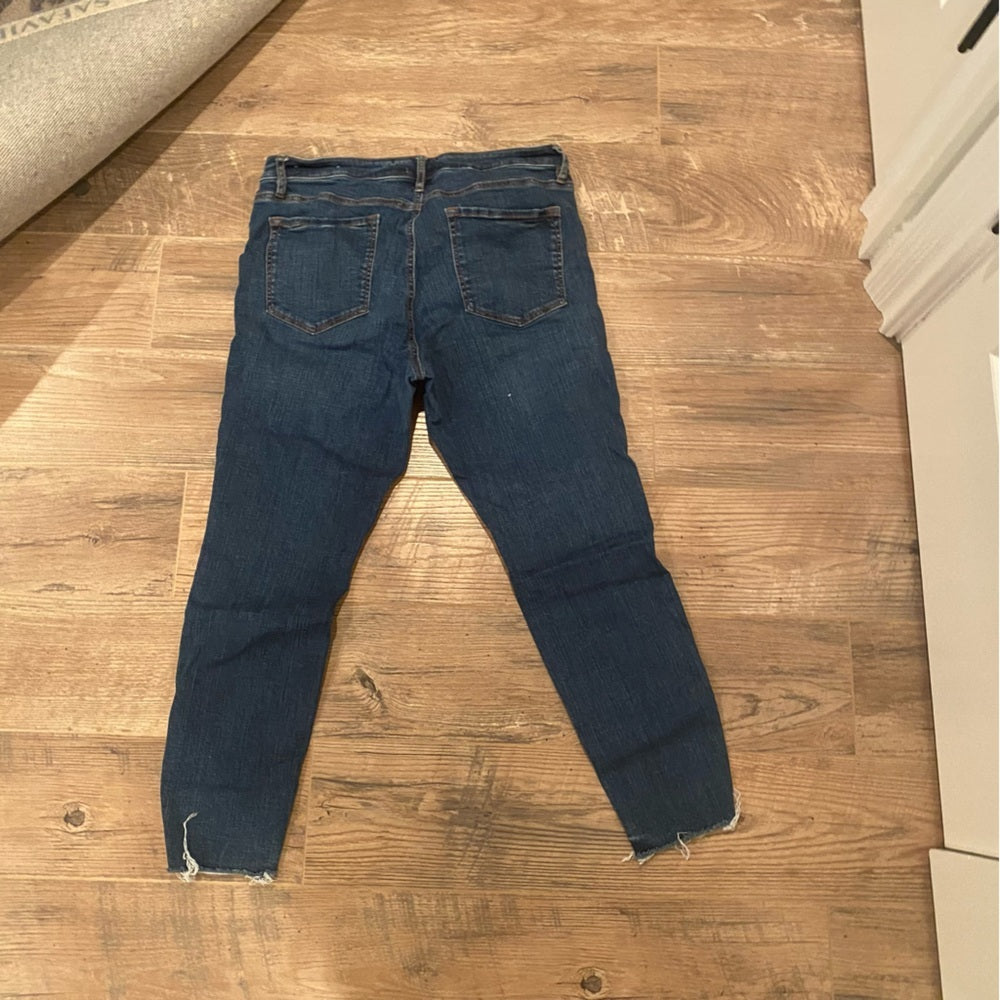 Loft Women’s Jeans with Ripped Ankle Size 32