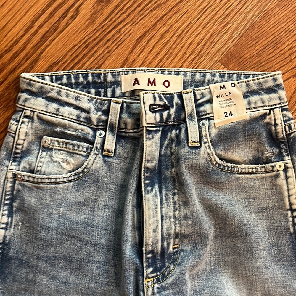 AMO Woman’s Willa High Rise Slim Flare Jeans Size 24