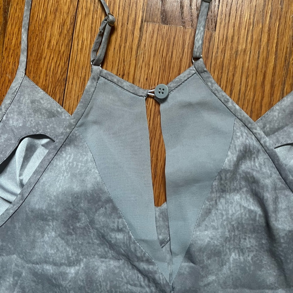 Halston Heritage Women’s Jumper Size 6