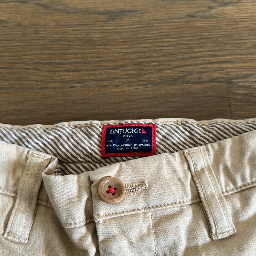 UNTUCKit Boy’s Capri Shorts - Size 7