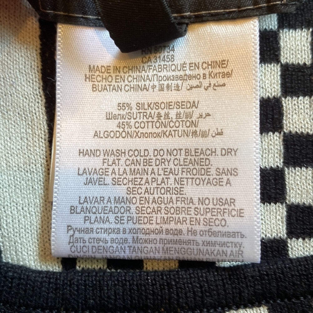 BCBGMAXAZRIA Black and white patterned knit dress size medium
