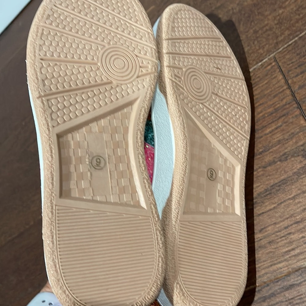 Cape Robbin Women’s Sparkle Sneakers Size 9