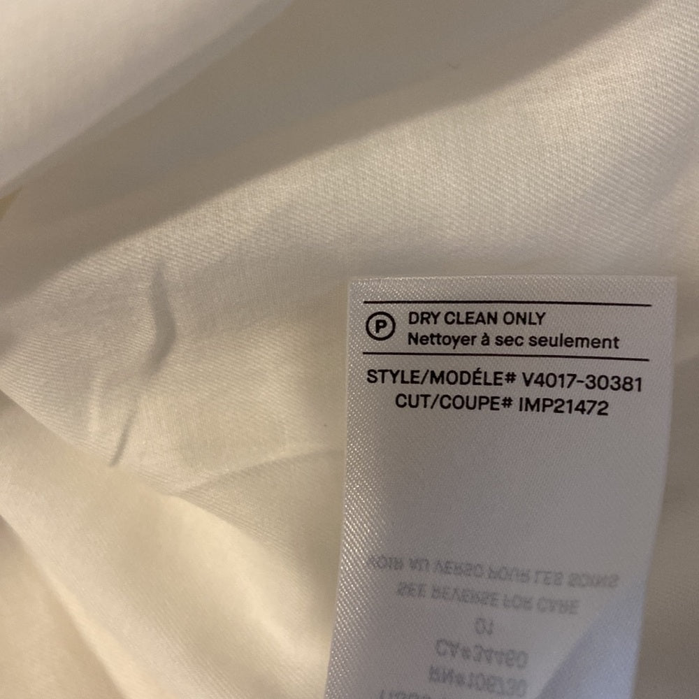 Women’s Vince skirt. White. Size XS