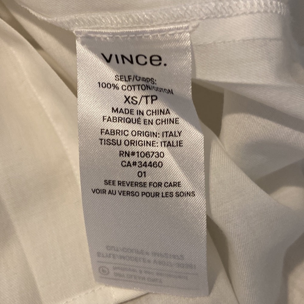 Women’s Vince skirt. White. Size XS