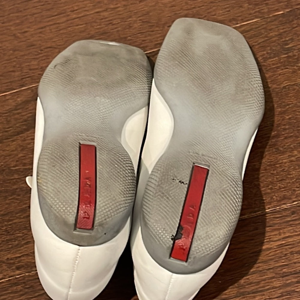Prada Women’s White Leather Mary Jane Shoes Size 38 / 8