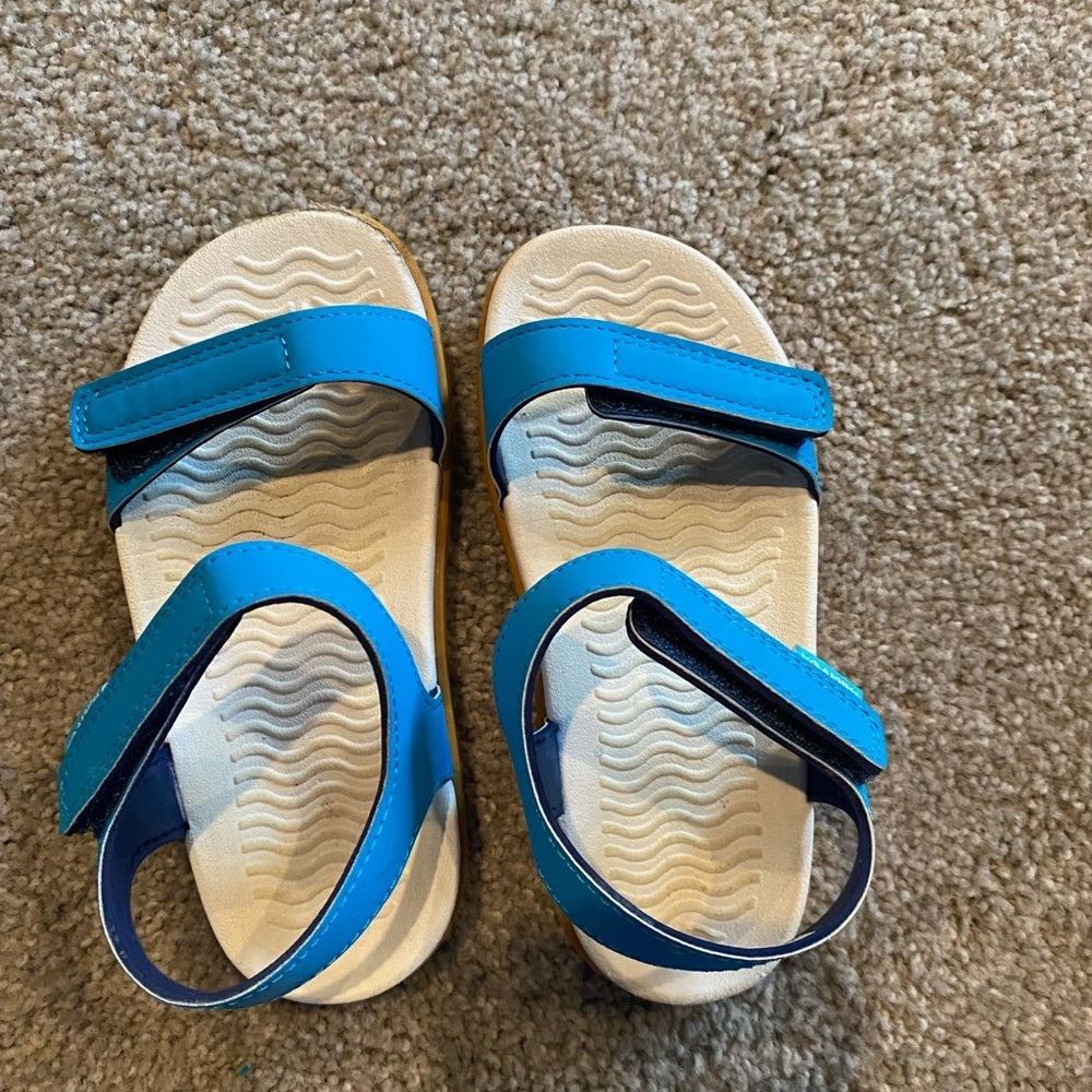 Boys Native Water Shoes Size 10
