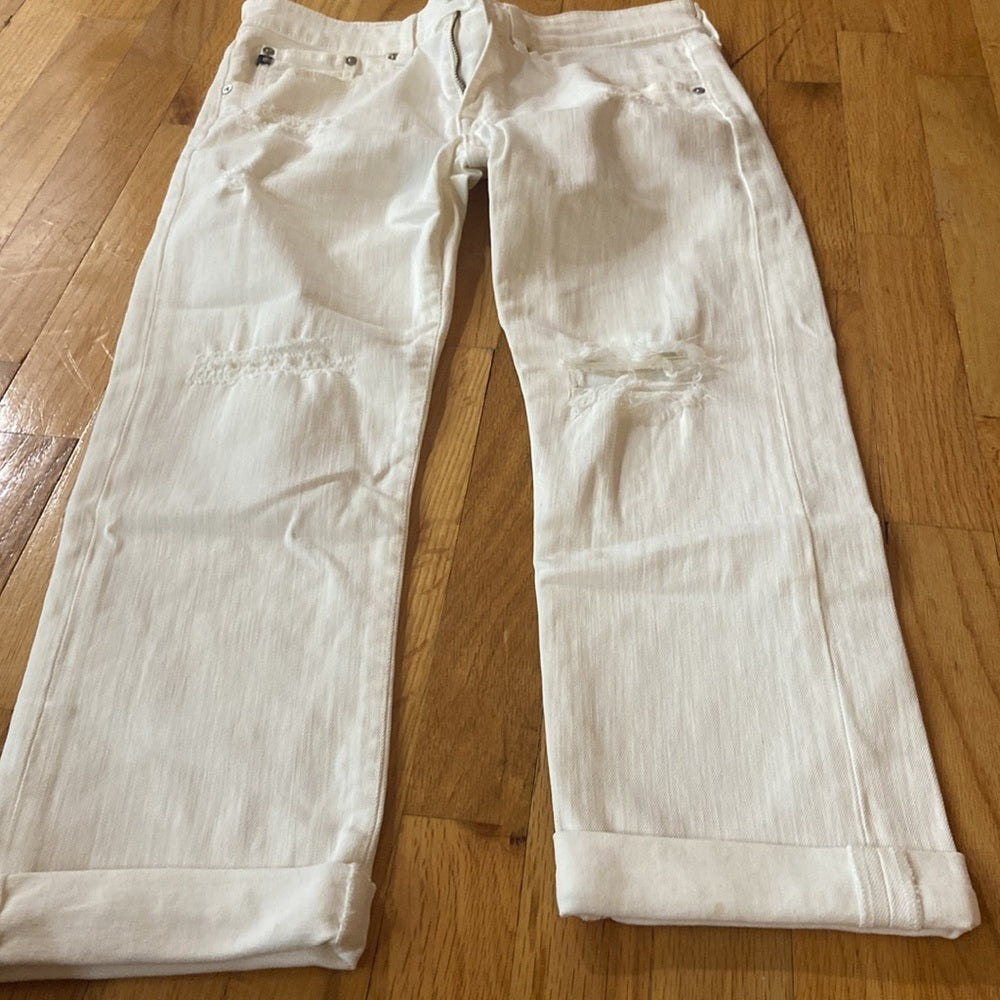 Women’s AG jeans. White. Size 28