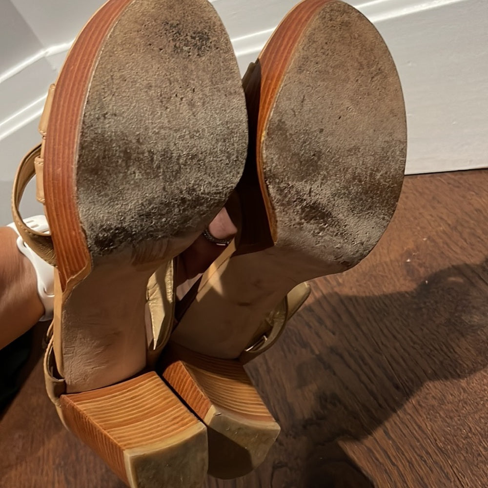 Stuart Weitzman Beige Leather Sandals Size 8