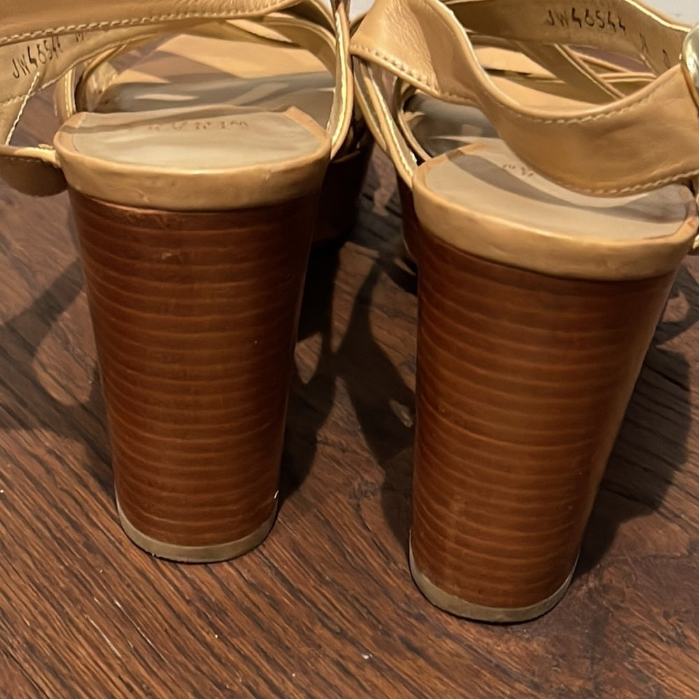 Stuart Weitzman Beige Leather Sandals Size 8