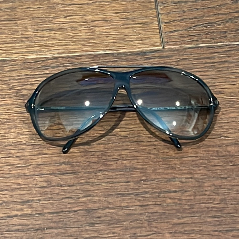 Yves Saint Laurent Women’s Black and Grey Retro Sunglasses