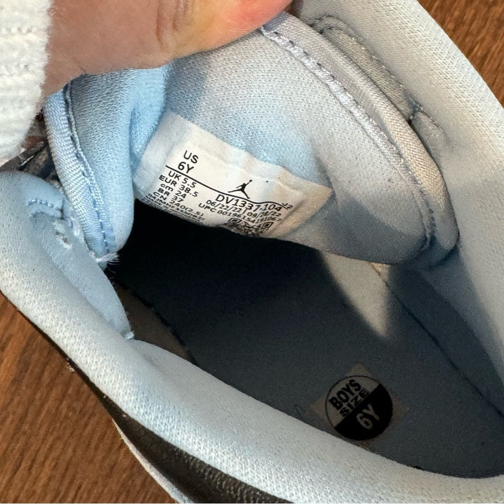 Nike Air Jordan’s Kids Blue Black and White Sneakers Size 6