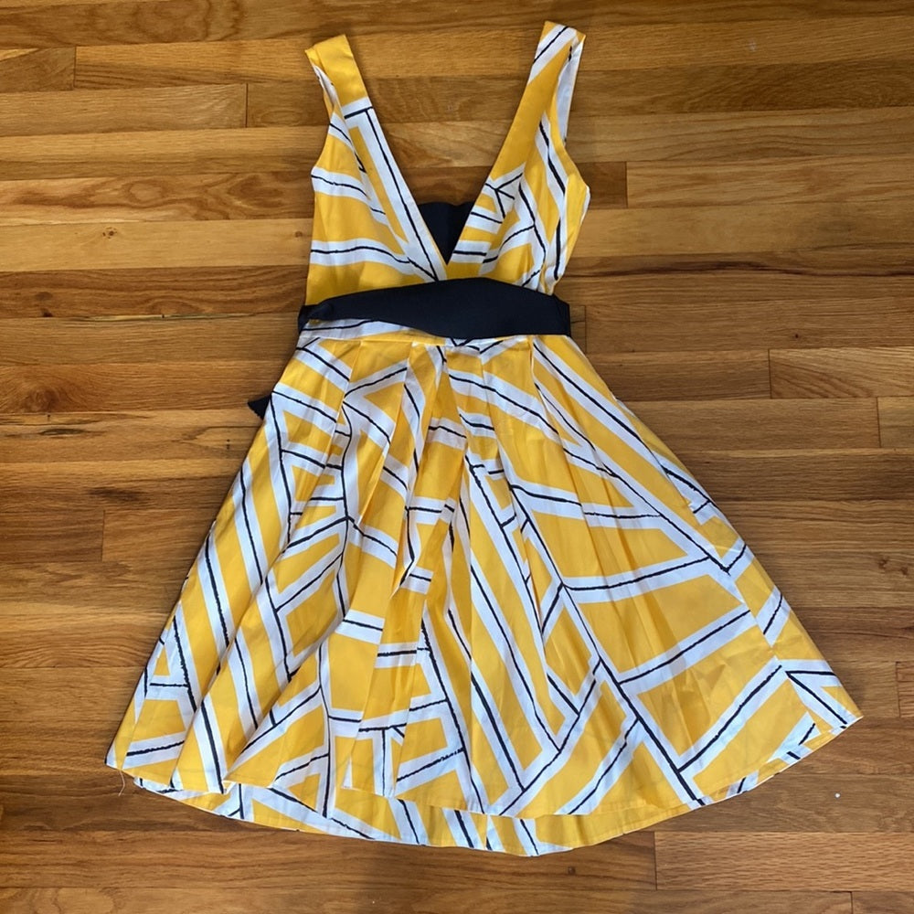 Diane Von Furstenberg Women’s Flowy Yellow Striped Dress Size 12