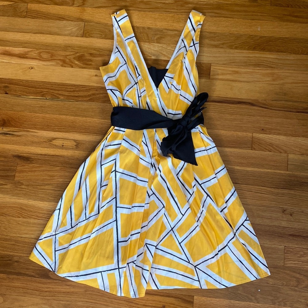 Diane Von Furstenberg Women’s Flowy Yellow Striped Dress Size 12