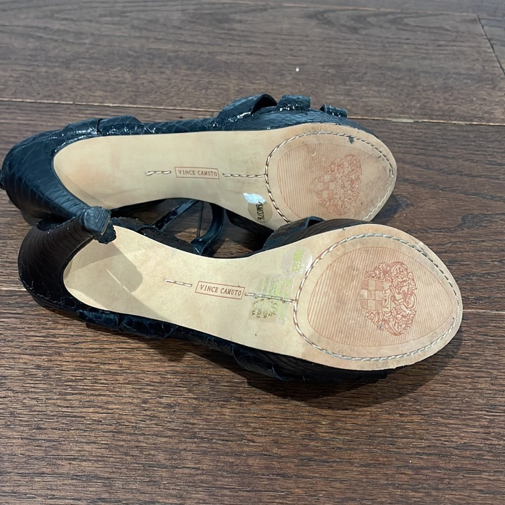 VINCE Camuto Black Sandals Size 7.5