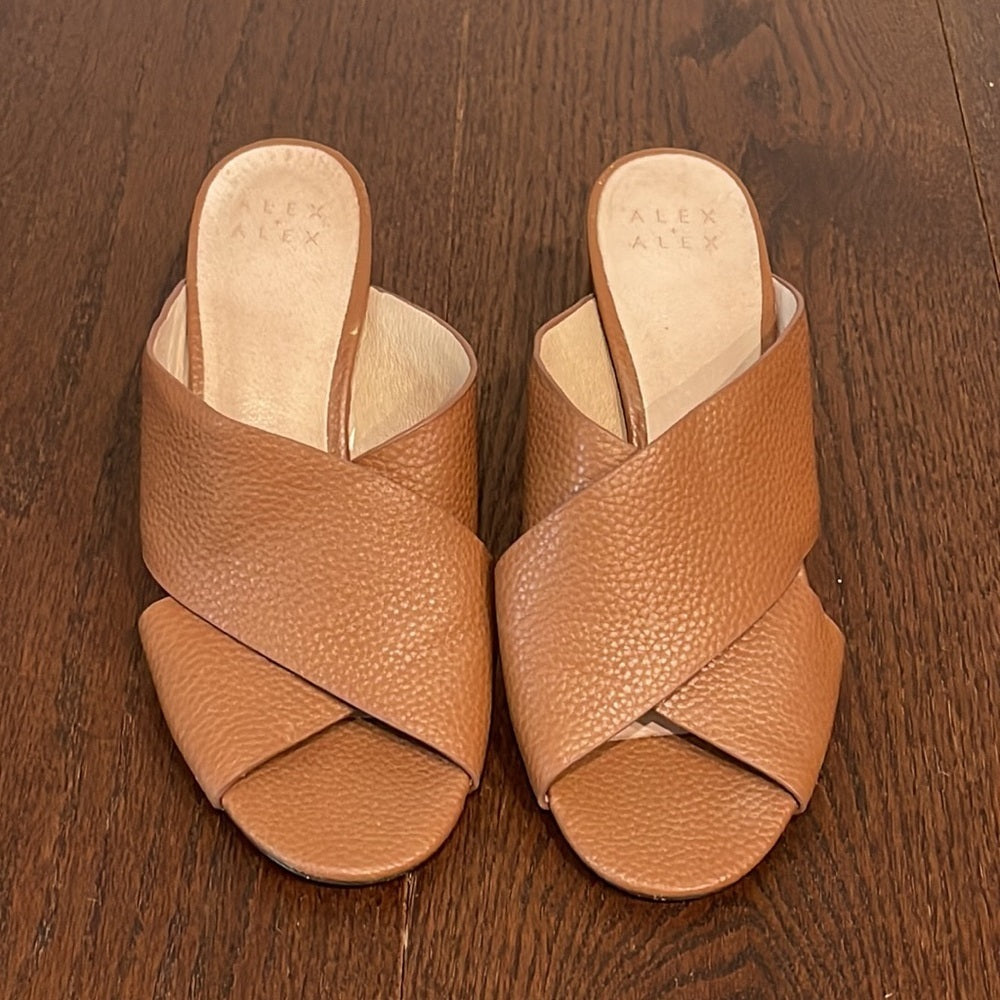 Alex Alex Women’s Brown Peddled Leather Criss Cross Sandals Size 7