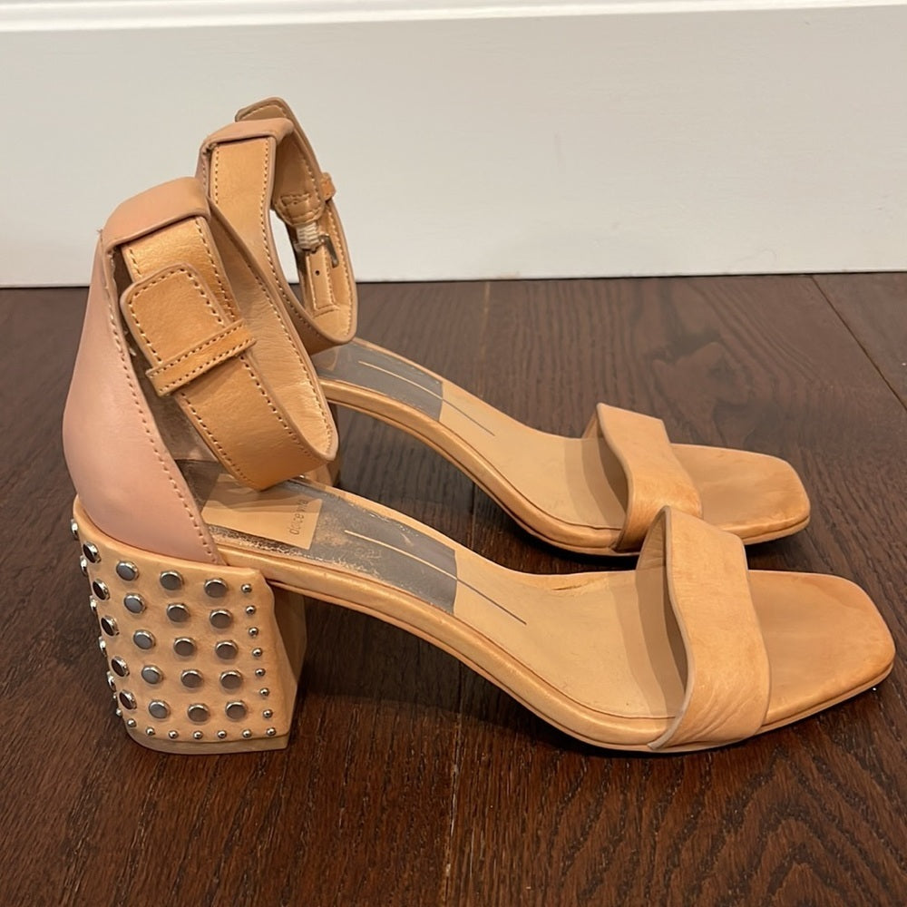 Dolce Vita Women’s Dorah Tan Studded Heel Sandals Size 7.5