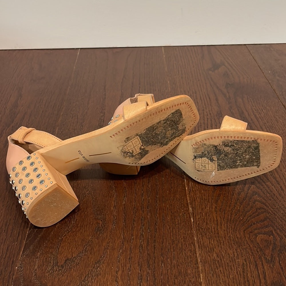 Dolce Vita Women’s Dorah Tan Studded Heel Sandals Size 7.5