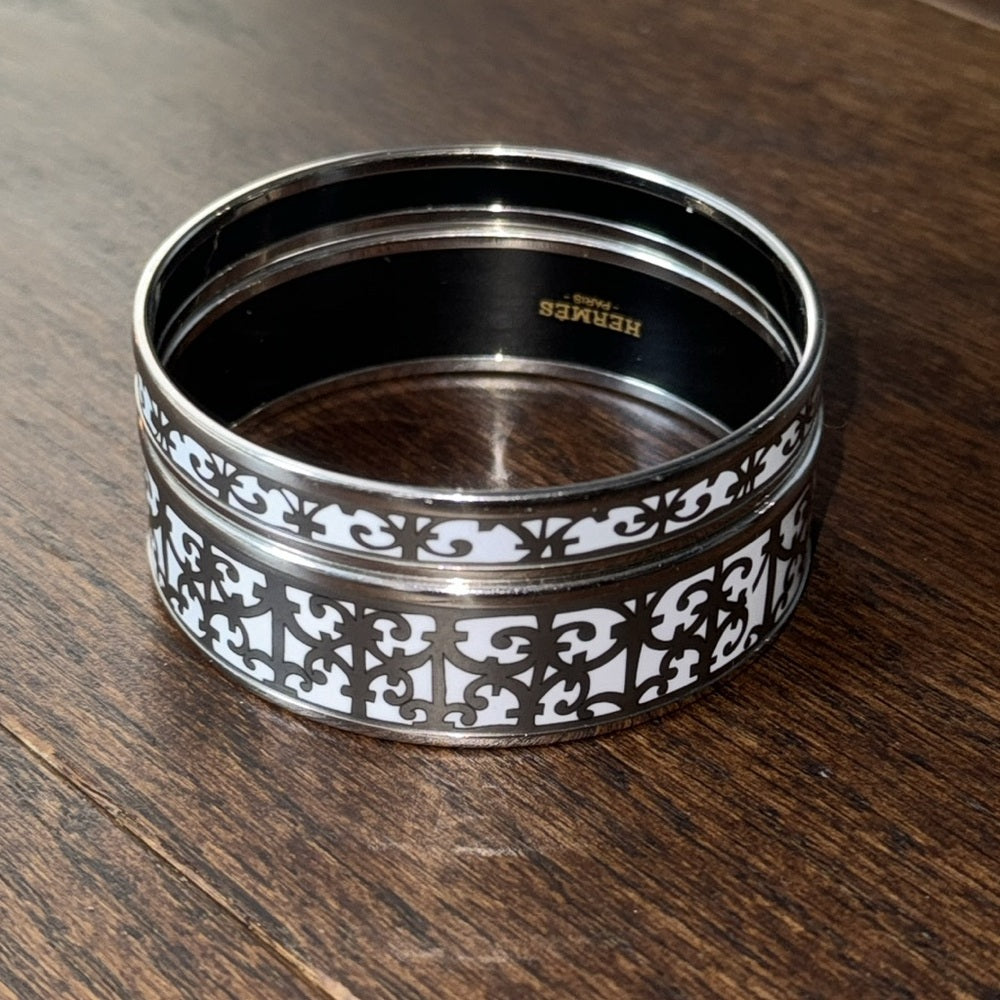 Hermes Silver and White Set of Enamel Bangle Bracelets
