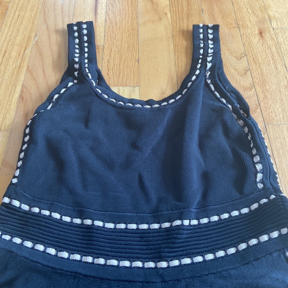 Women’s Alice + Olivia dress. Black and cream. Size M