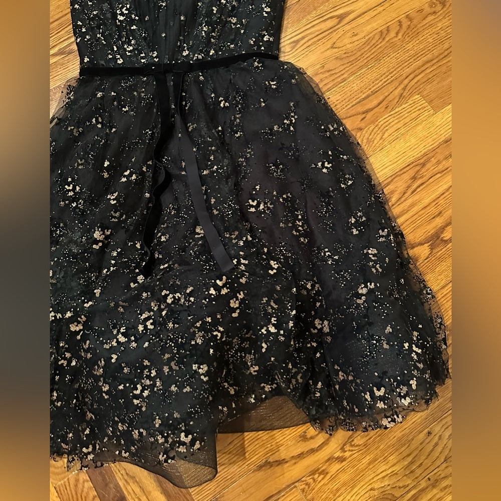 Marchesa Notte Black and Gold Sleeveless Dress Size 16