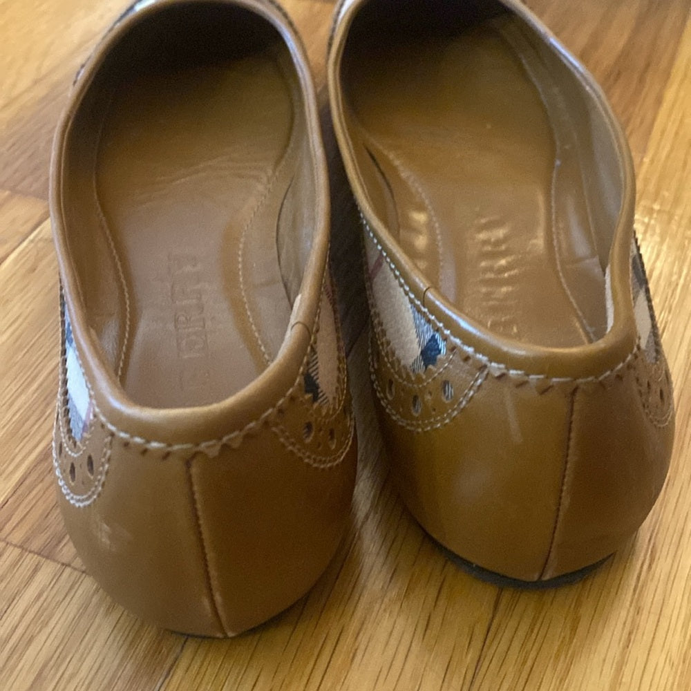 Burberry Women’s Brown Checkered Flats Size 40
