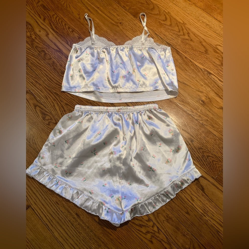 WHITE Floral Pajama Tank Top and Shorts Set Size Small