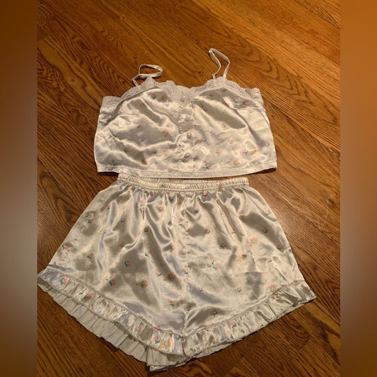 WHITE Floral Pajama Tank Top and Shorts Set Size Small