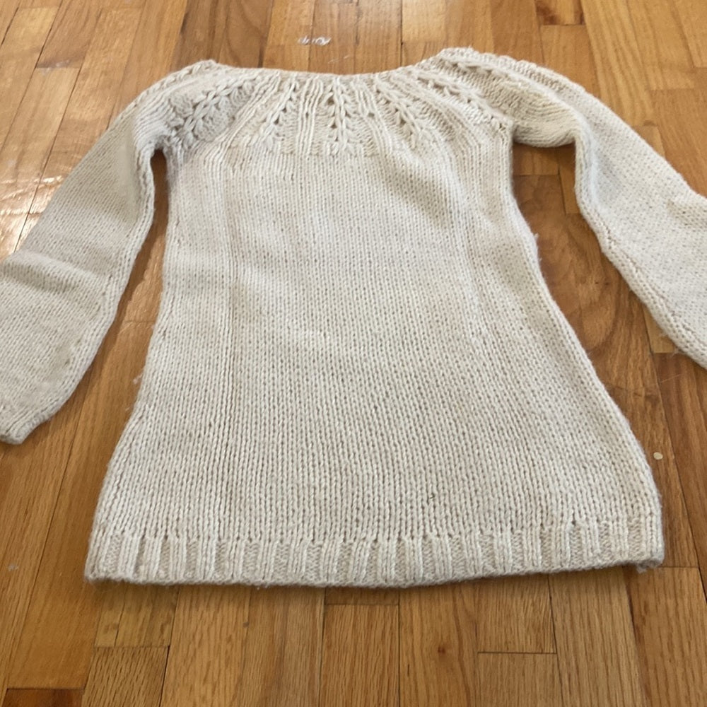 WOMEN’S Vince sweater. Cream. Size XS
