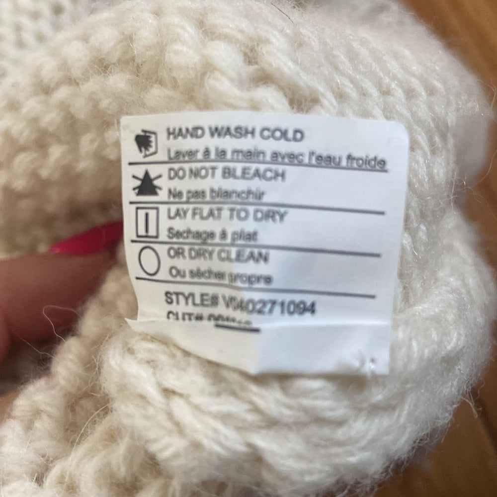 WOMEN’S Vince sweater. Cream. Size XS