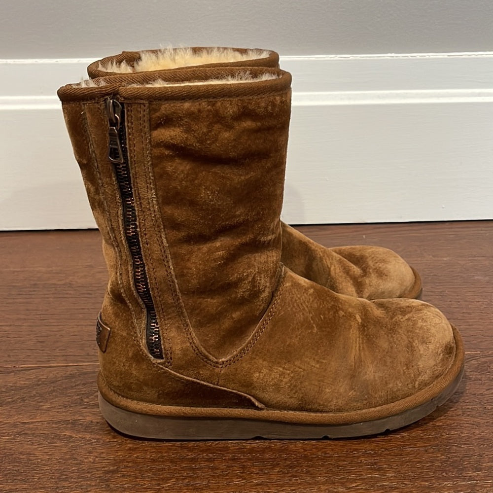 Ugg Women’s Brown Boots Size 8