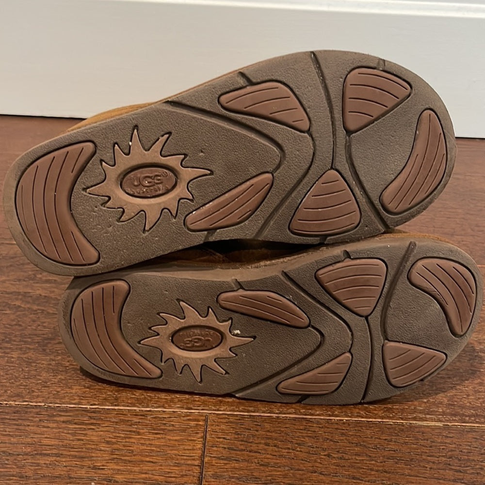 Ugg Women’s Brown Boots Size 8