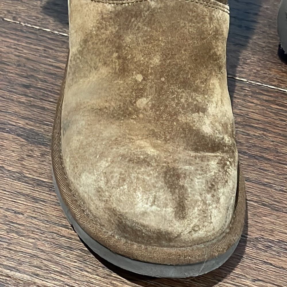 Ugg Women’s Brown Boots Size 8