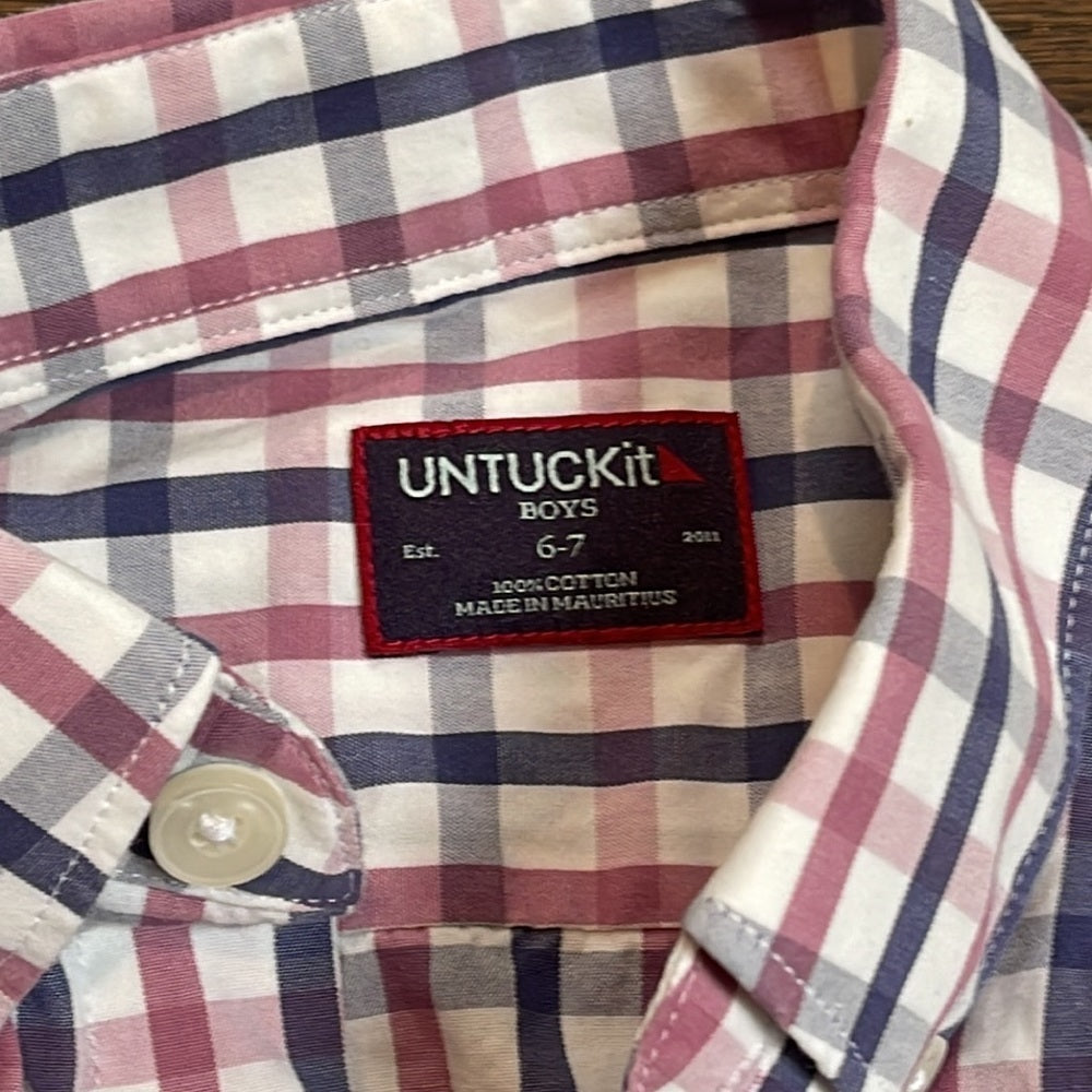BOYS Untuckit Button Down Size 6/7