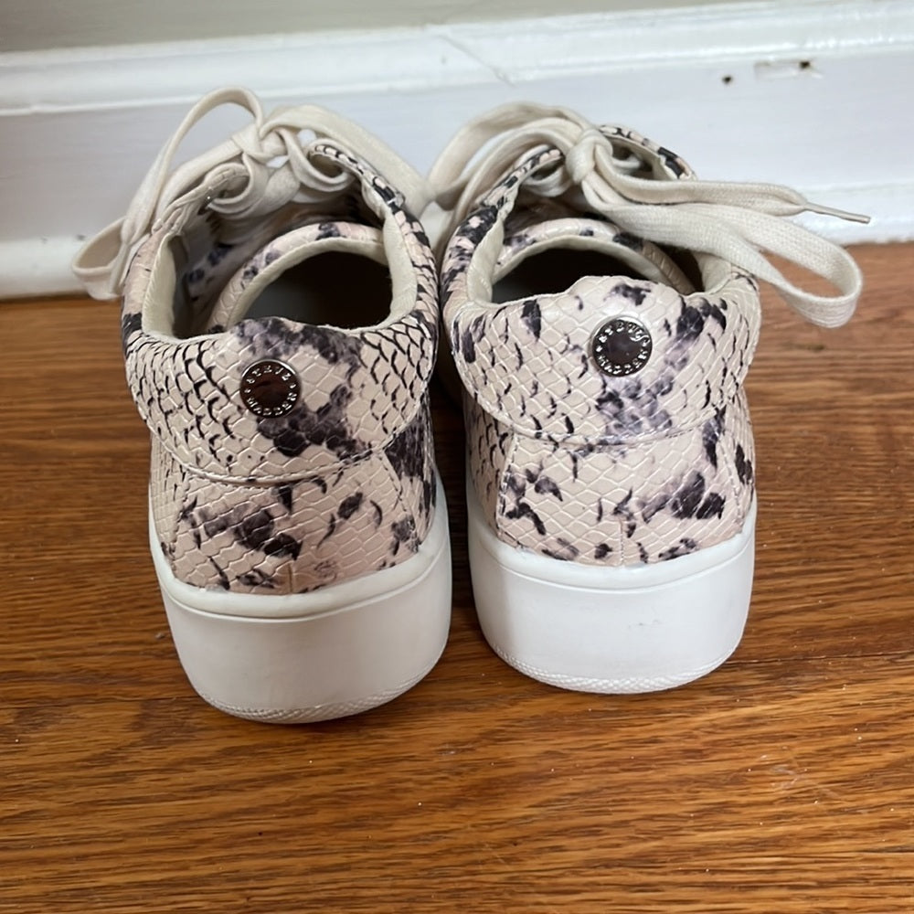 Steve Madden Snake Skin platform sneaker Size 7.5