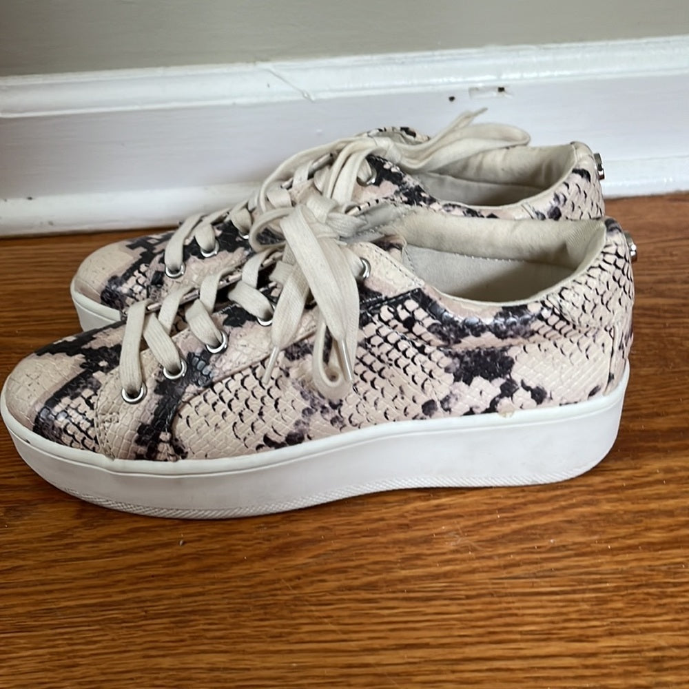 Steve Madden Snake Skin platform sneaker Size 7.5
