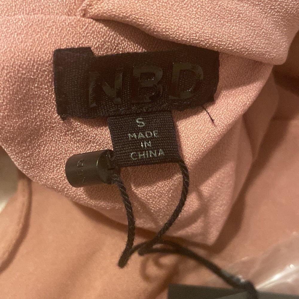 Women’s NBD top. Pink. Size S