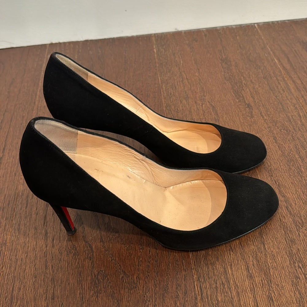 Christian Louboutin Women’s Black Suede Round Toe Pumps Size 41/11