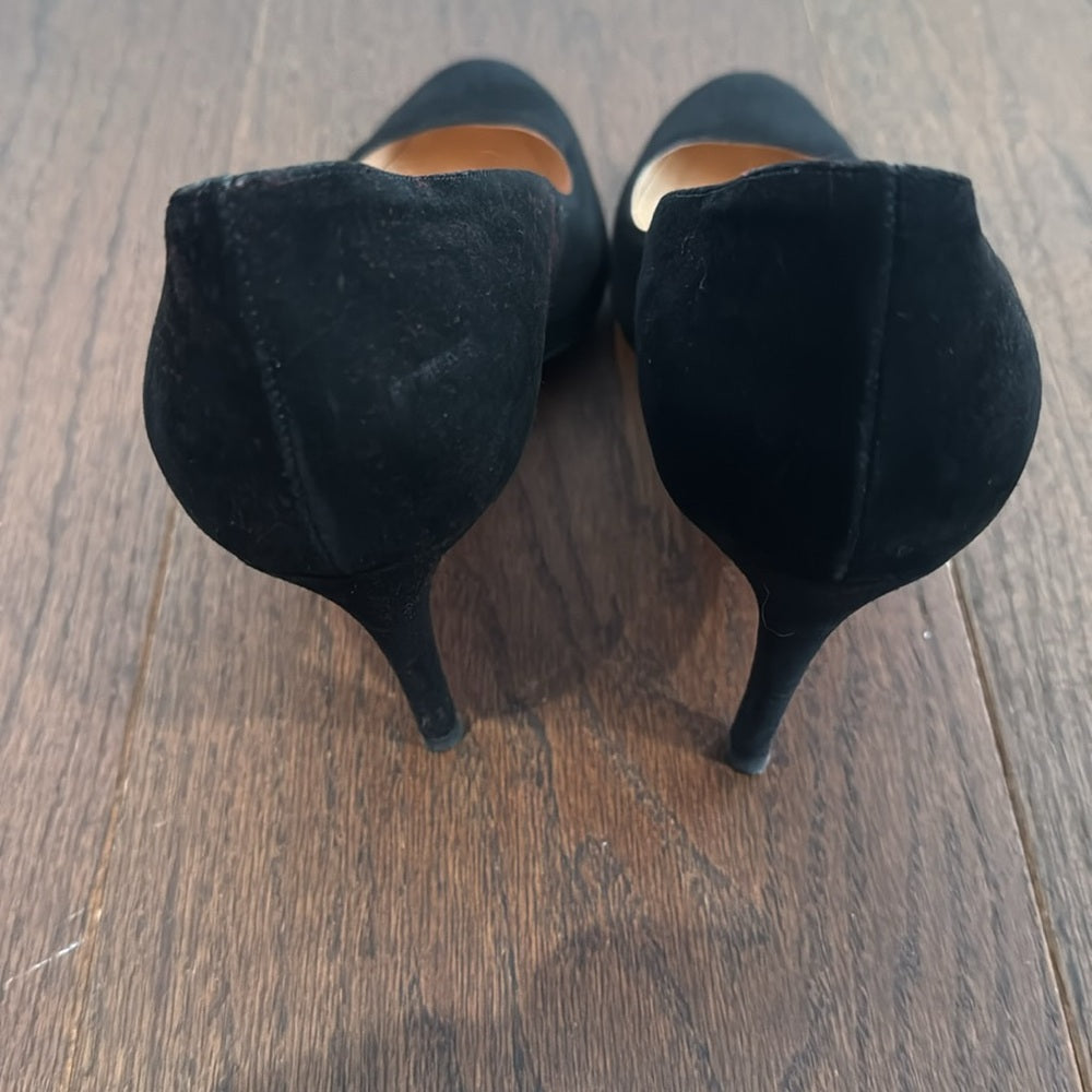 Christian Louboutin Women’s Black Suede Round Toe Pumps Size 41/11