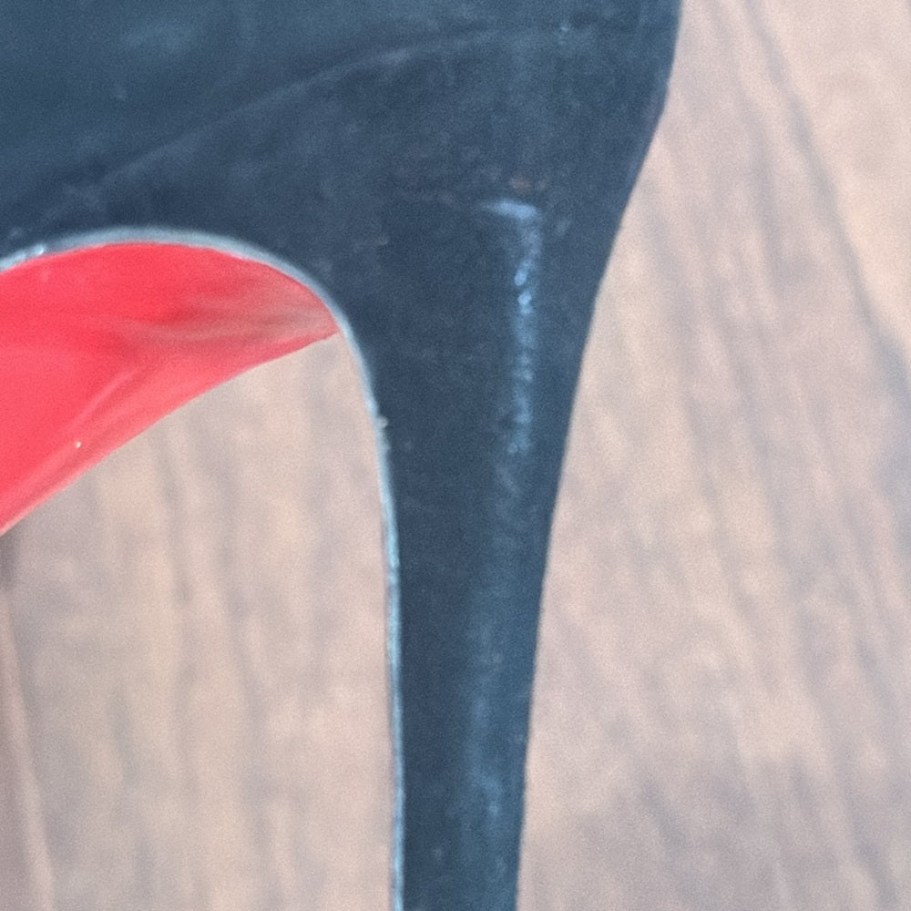 Christian Louboutin Women’s Black Suede Round Toe Pumps Size 41/11