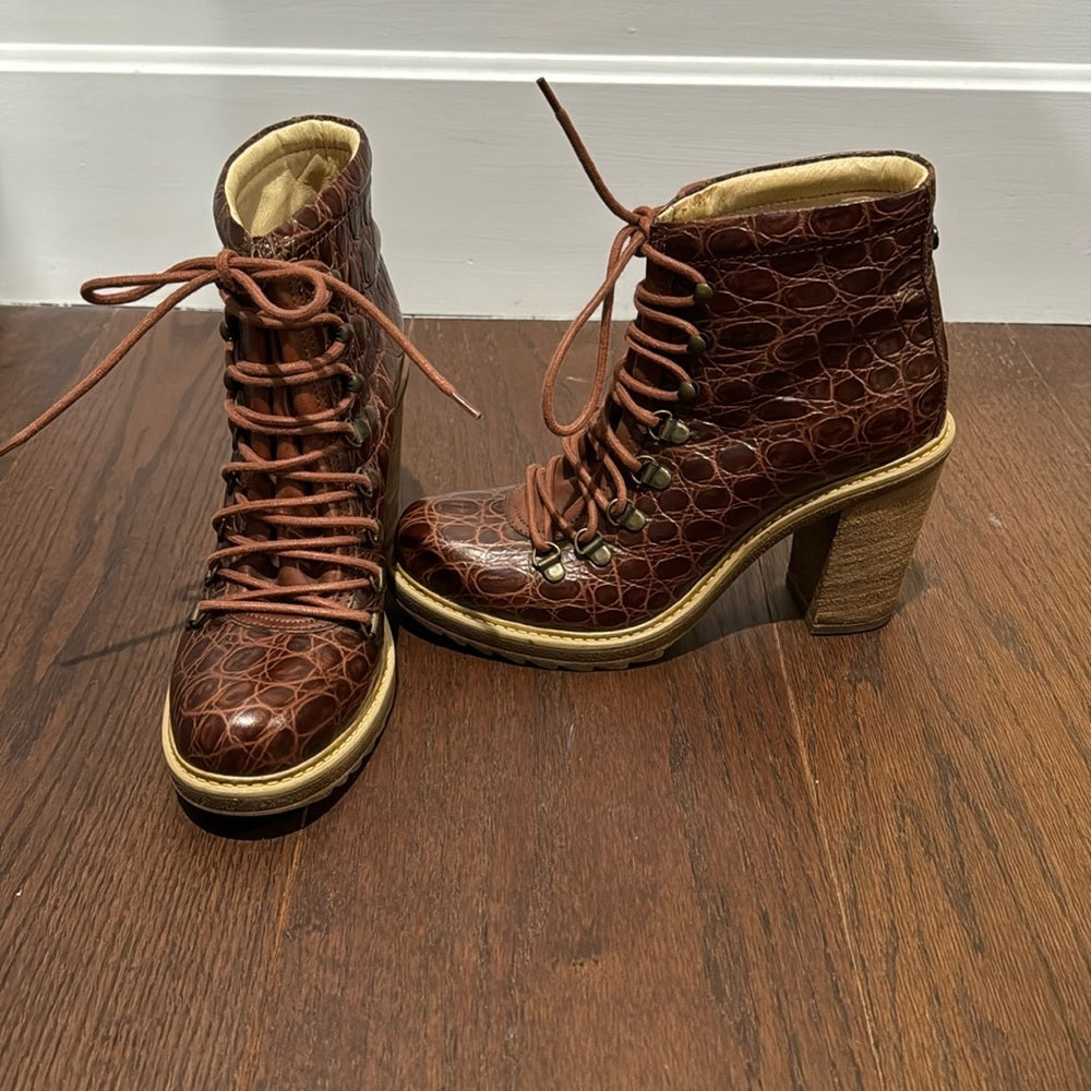 Diesel Women’s Brown Leather Heeled Lace Up Boots Size 38/8