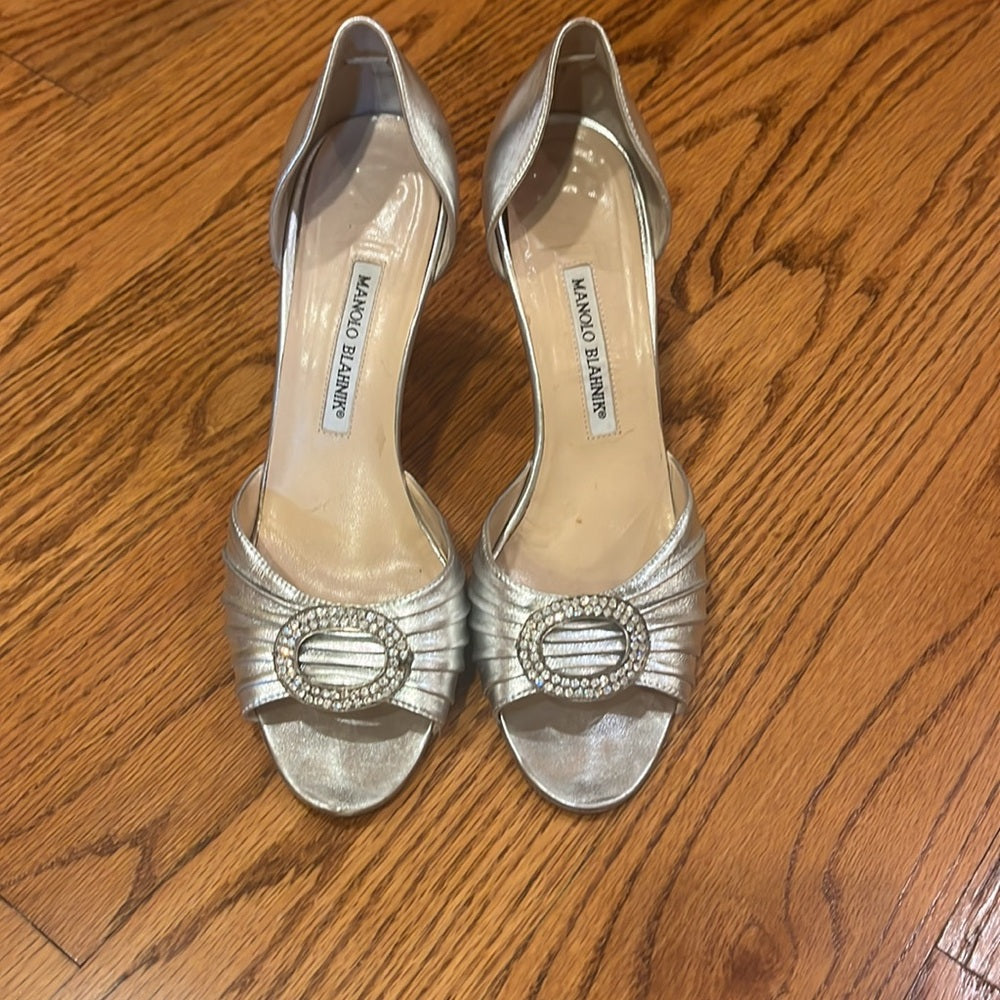 Manolo Blaknik Woman’a Silver Heels Size 40