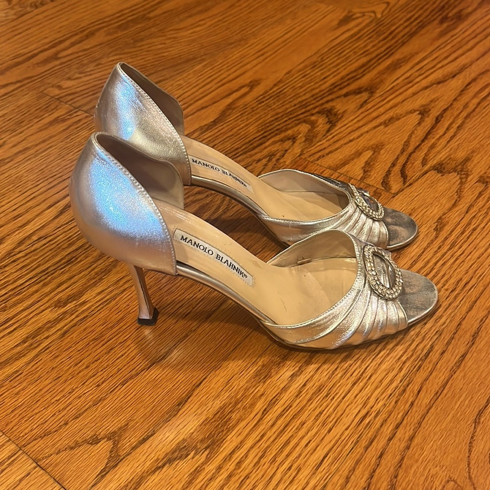 Manolo Blaknik Woman’a Silver Heels Size 40