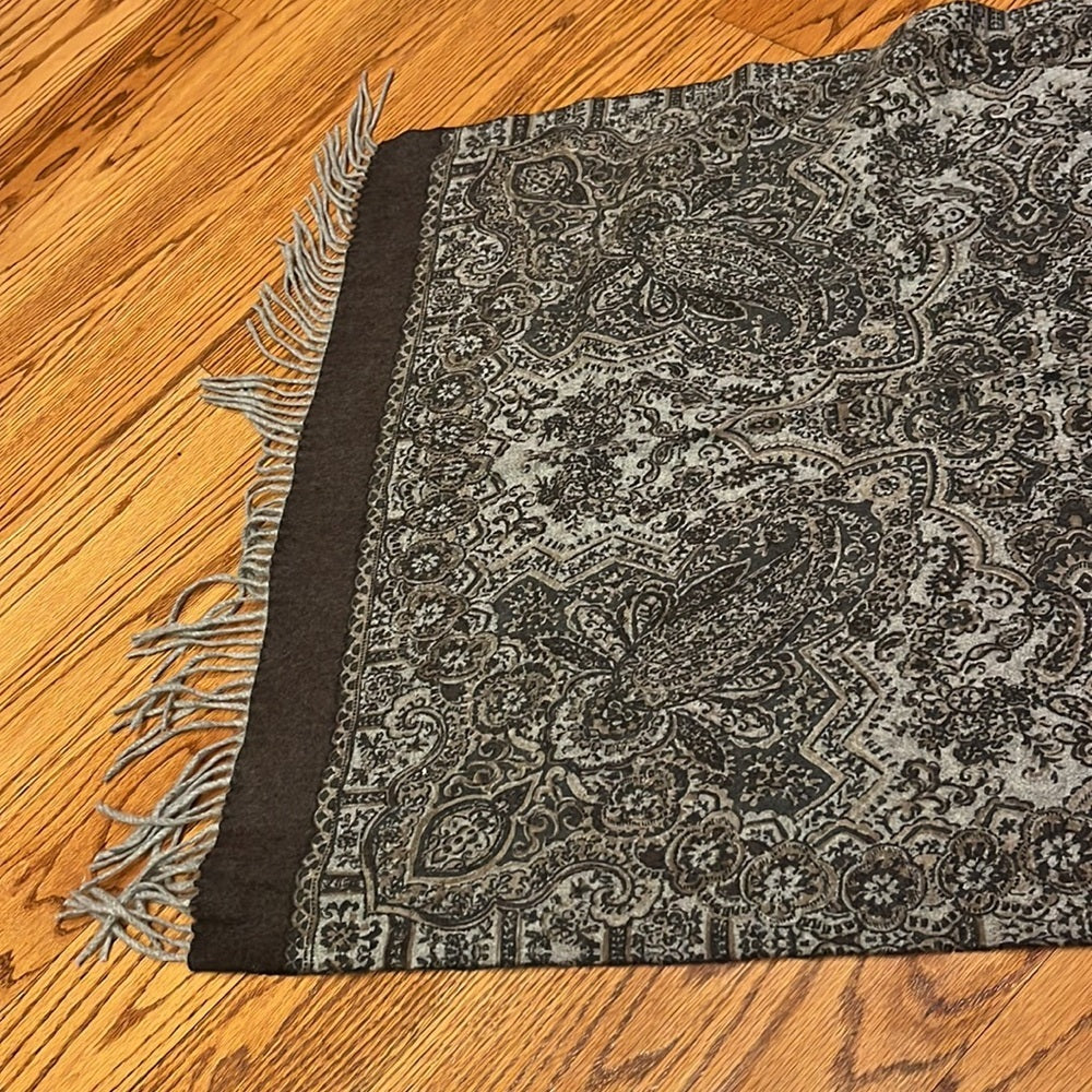NWT J. McLaughlin Woman’s Reversible Cashmere Scarf OS