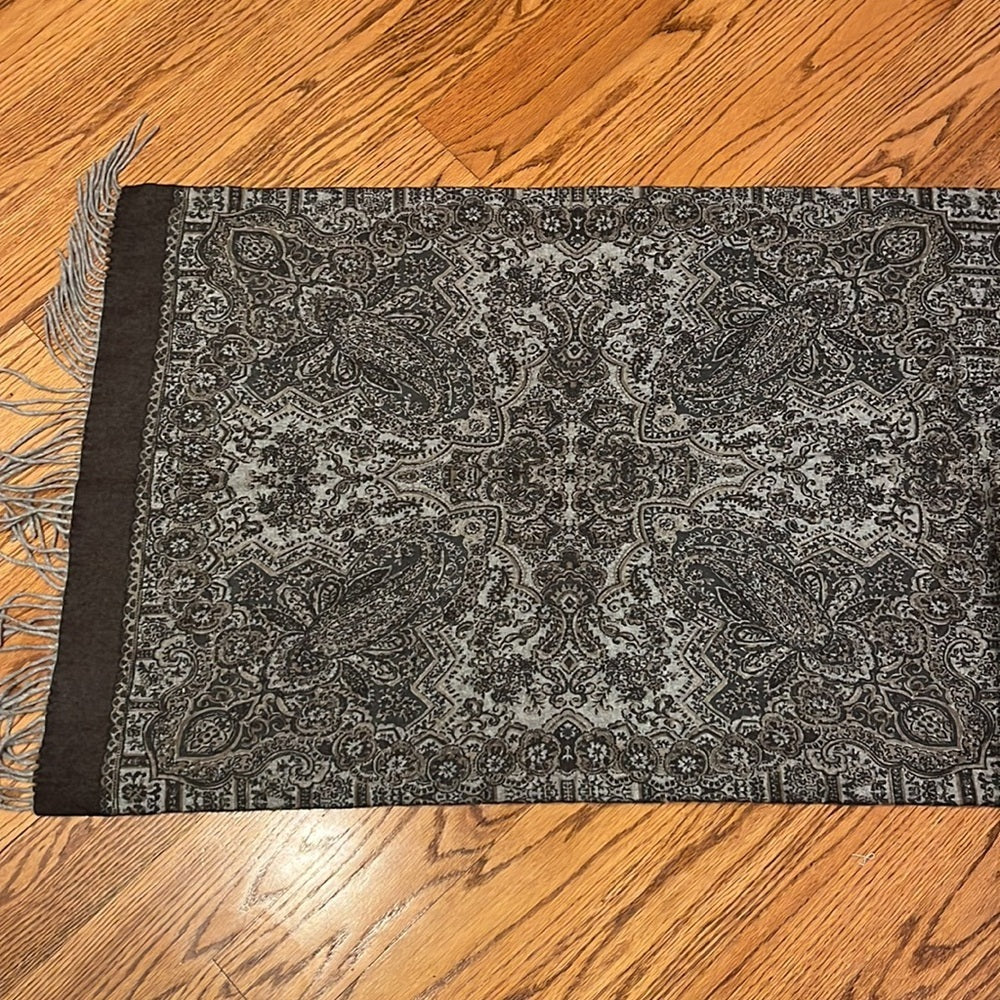 NWT J. McLaughlin Woman’s Reversible Cashmere Scarf OS
