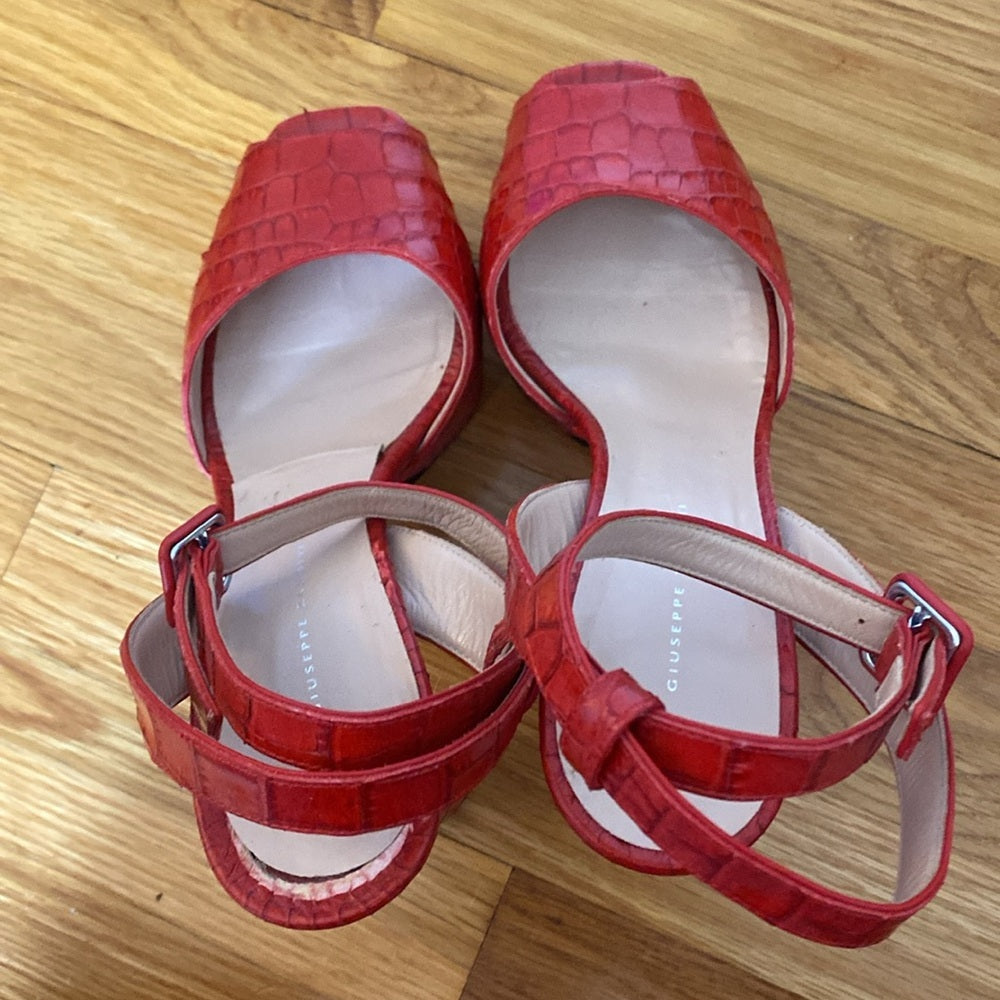 Giuseppe Zanotti Women’s Red Textured Platform Heels Size 39/9
