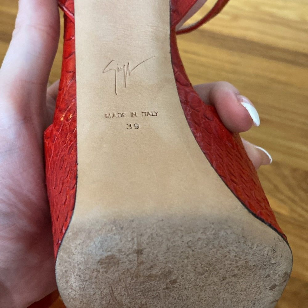 Giuseppe Zanotti Women’s Red Textured Platform Heels Size 39/9