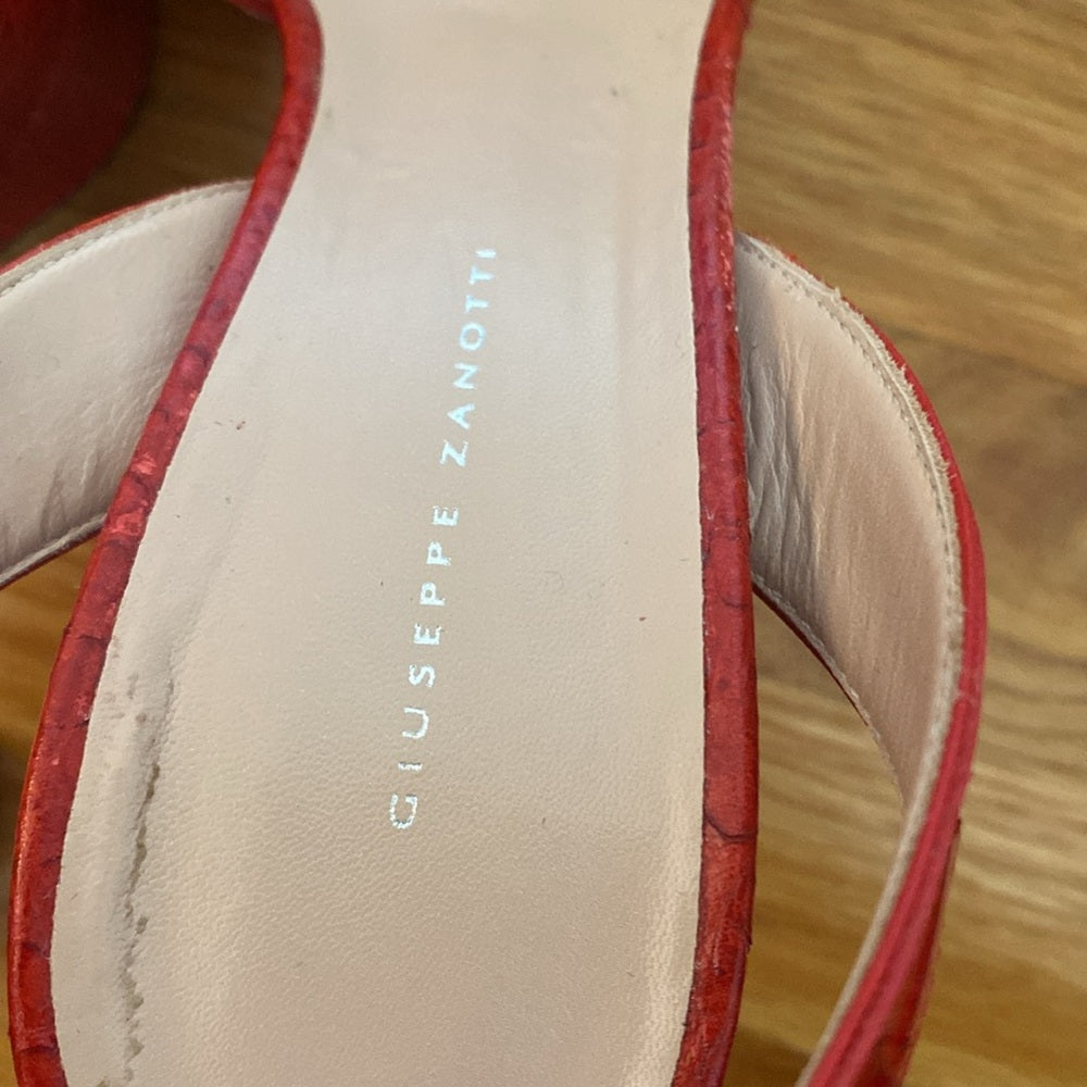 Giuseppe Zanotti Women’s Red Textured Platform Heels Size 39/9