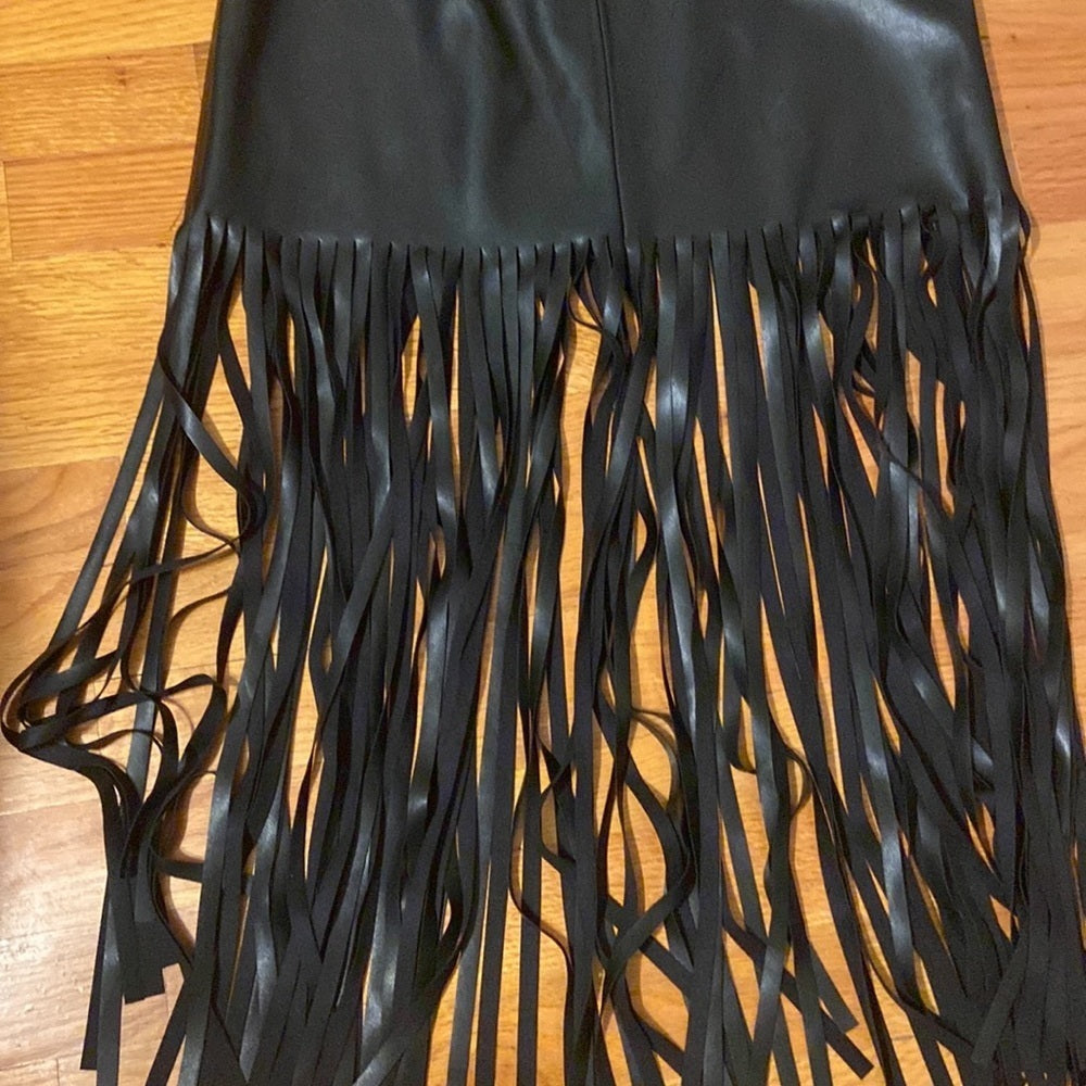 Women’s Vakko Sport Leather skirt. Black. Size XS