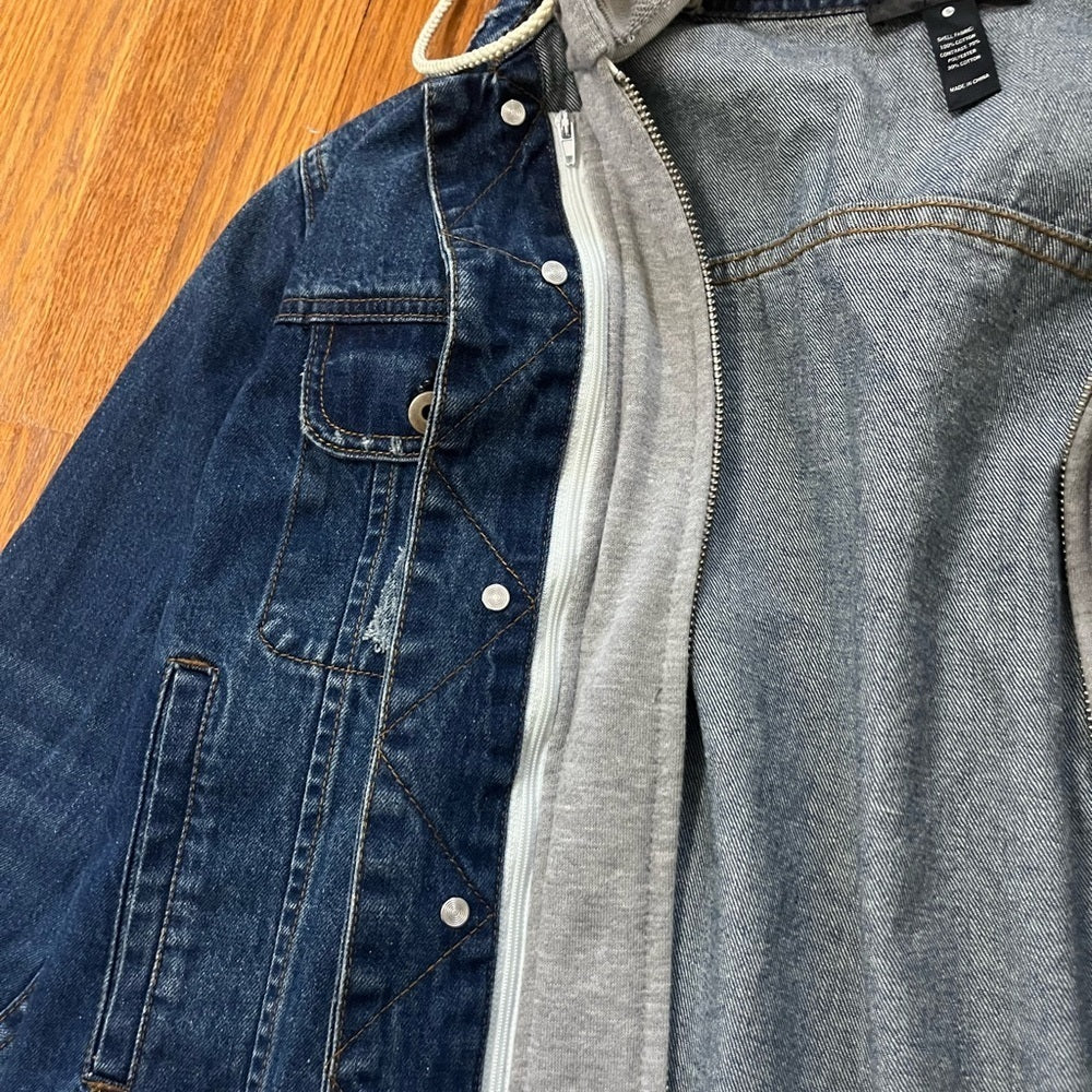 Aqua Women’s Jean Jacket Size Small