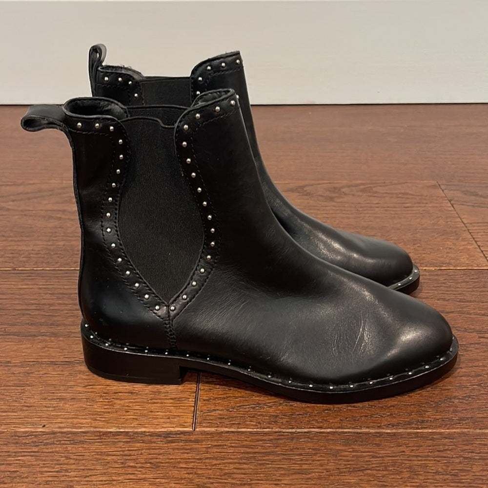 Rebecca Minkoff Women’s Black Flat Pull On Boots Size 6.5